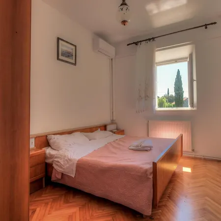 Wine House Marlais *