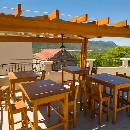 Wine House Marlais * סטון