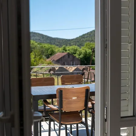 Wine House Marlais Apartment
