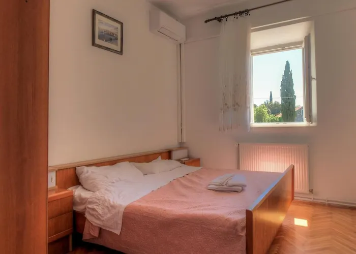 Wine House Marlais *